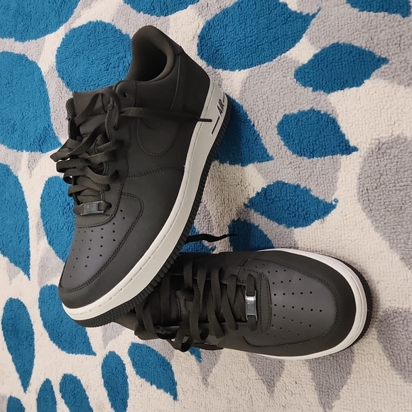 Sable Green/Sable Green-Light BN Air Force 1s - Picture 3 of 6